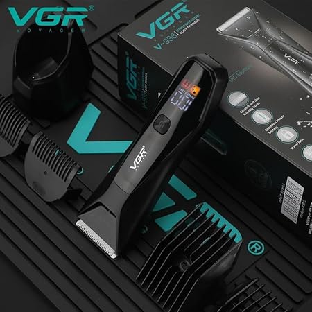 ماكينة حلاقة شعر الجسم VGR V-938 للرجال - ماكينة حلاقة شعر الكرات للرجال، ماكينة حلاقة شعر العانة مع 4 أمشاط تشذيب، ماكينة حلاقة شعر العانة المقاومة للماء مع قاعدة شحن لاسلكية وجهاز تشذيب الجسم مع كشاف LED وقفل للسفر