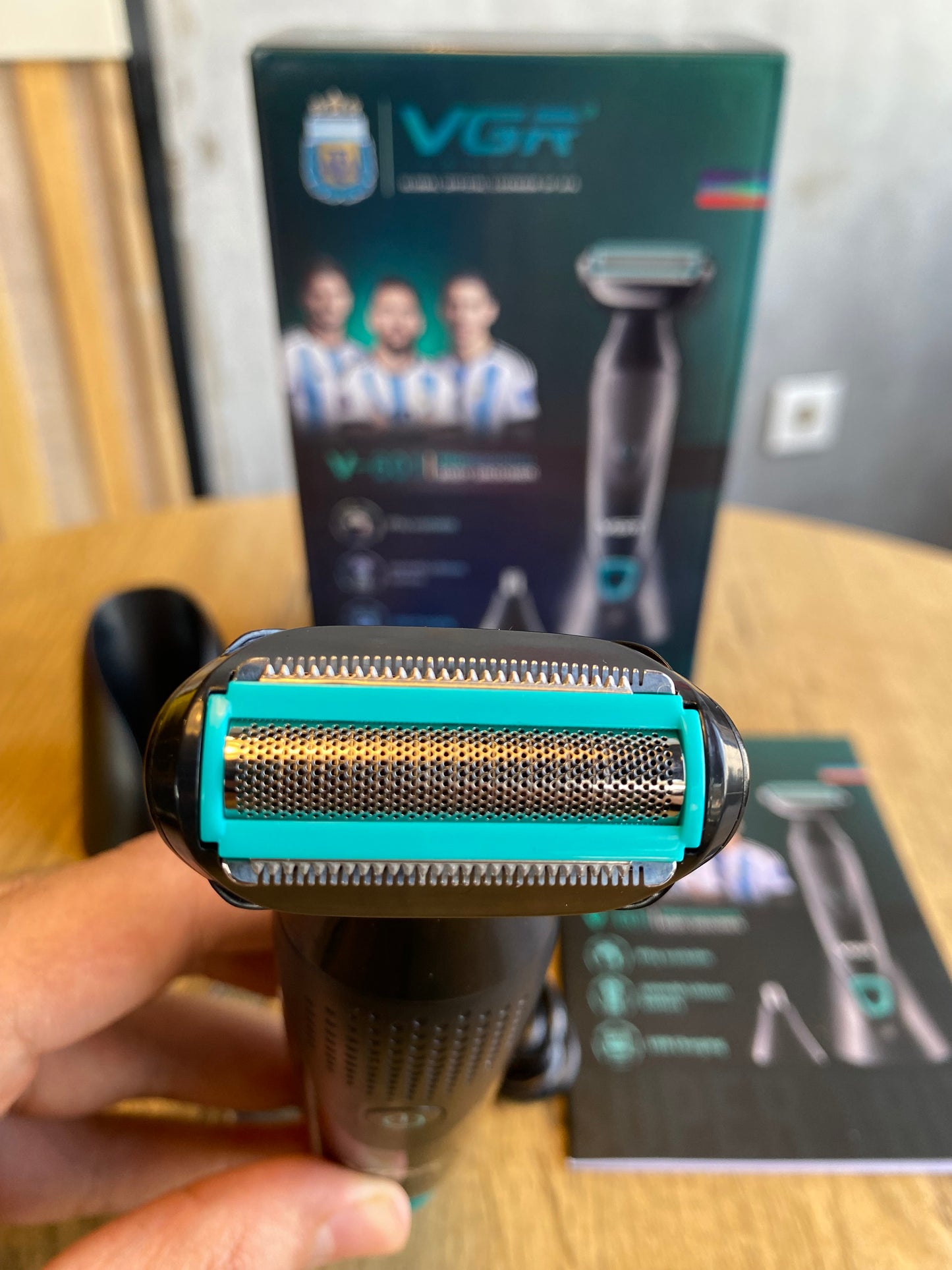VGR V-601 Professional Body Grooming kit perfect for men's Home and Salon use-2 in 1 Body Hair Cutting Machine.
